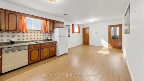 Photo 4 at 20 Torrens Avenue, Broadview North, Toronto