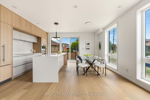 Photo 12 at 1 - 276 Lanor Avenue, Alderwood, Toronto