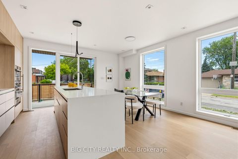 Photo 14 at 1 - 276 Lanor Avenue, Alderwood, Toronto