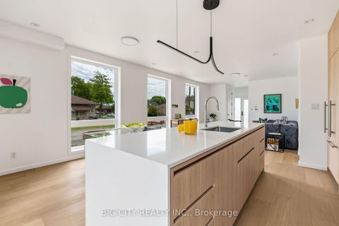 Photo 17 at 1 - 276 Lanor Avenue, Alderwood, Toronto