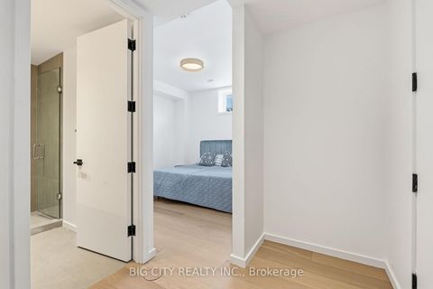Photo 22 at 1 - 276 Lanor Avenue, Alderwood, Toronto