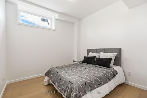 Photo 28 at 1 - 276 Lanor Avenue, Alderwood, Toronto