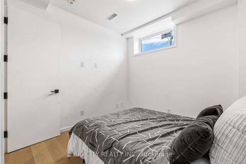 Photo 30 at 1 - 276 Lanor Avenue, Alderwood, Toronto