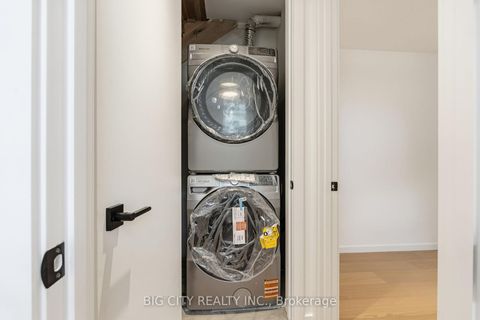 Photo 32 at 1 - 276 Lanor Avenue, Alderwood, Toronto