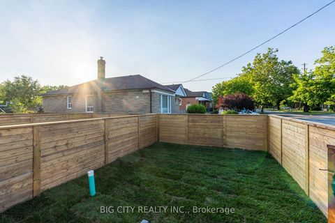 Photo 38 at 1 - 276 Lanor Avenue, Alderwood, Toronto