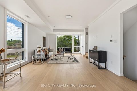 Photo 5 at 3 - 276 Lanor Avenue, Alderwood, Toronto