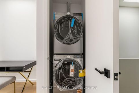 Photo 33 at 3 - 276 Lanor Avenue, Alderwood, Toronto