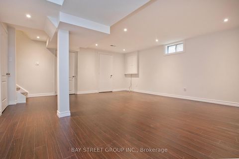 Photo 15 at 22 Taos Court, Westbrook, Richmond Hill