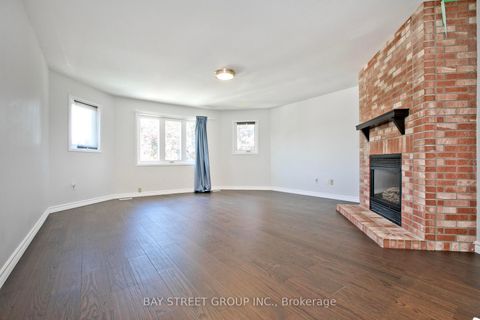 Photo 23 at 22 Taos Court, Westbrook, Richmond Hill