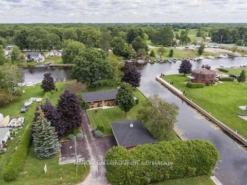 Photo 3 at 31 Villa Drive, Pefferlaw, Georgina
