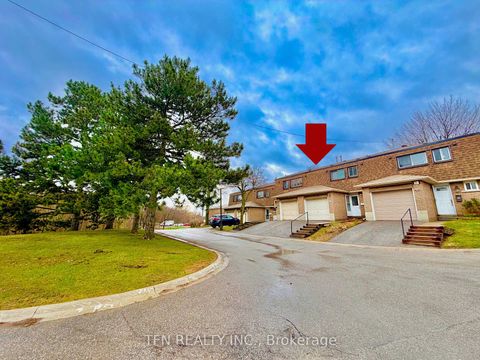 Photo 2 at 67 - 121 L'amoreaux Drive, L'Amoreaux, Toronto