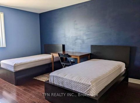 Photo 5 at 67 - 121 L'amoreaux Drive, L'Amoreaux, Toronto