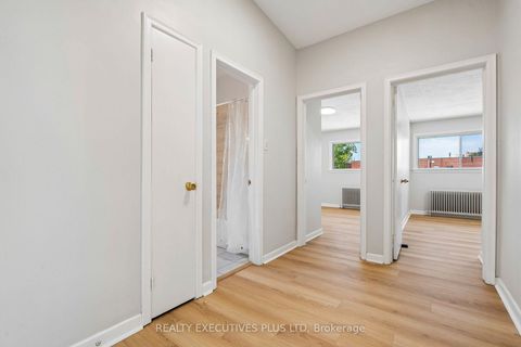 Photo 18 at 74 Calstock Drive, Beaumonde Heights, Toronto