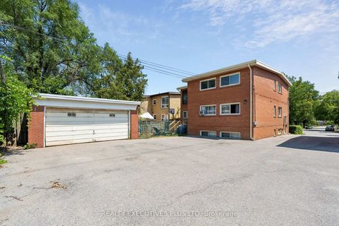 Photo 30 at 74 Calstock Drive, Beaumonde Heights, Toronto