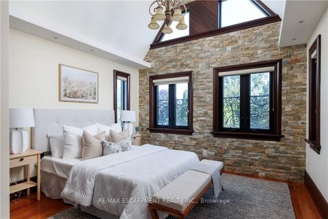 Photo 33 at 144 LAKE Drive E, Historic Lakeshore Communities, Georgina
