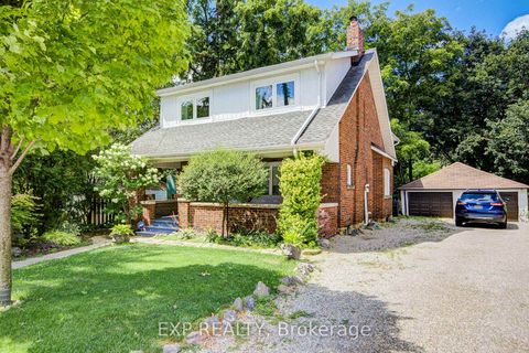 Photo 1 at 10 King Street Crescent, Weston, Toronto