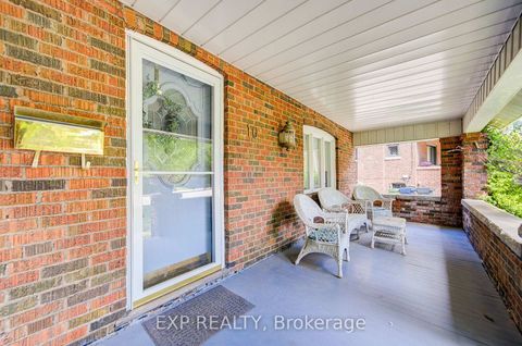 Photo 3 at 10 King Street Crescent, Weston, Toronto