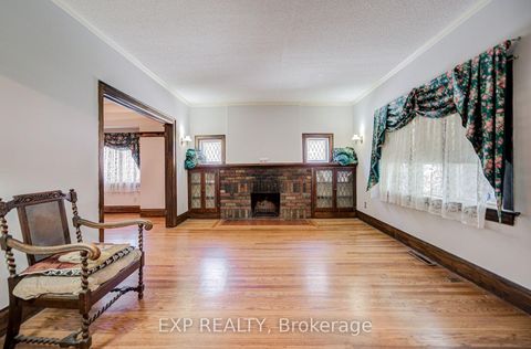 Photo 7 at 10 King Street Crescent, Weston, Toronto