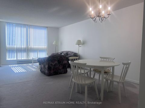 Photo 8 at 1406 - 5 Kenneth Avenue, Willowdale East, Toronto