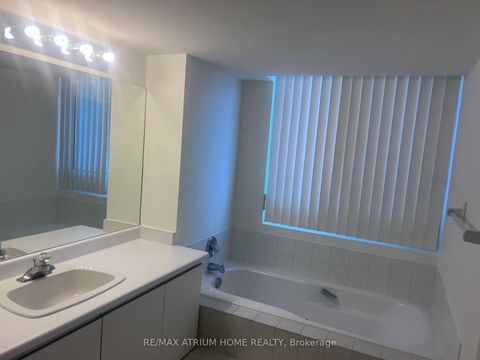 Photo 11 at 1406 - 5 Kenneth Avenue, Willowdale East, Toronto