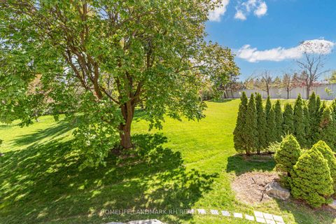 Photo 10 at 385 Kennedy Street W, Aurora Highlands, Aurora