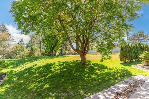 Photo 41 at 385 Kennedy Street W, Aurora Highlands, Aurora