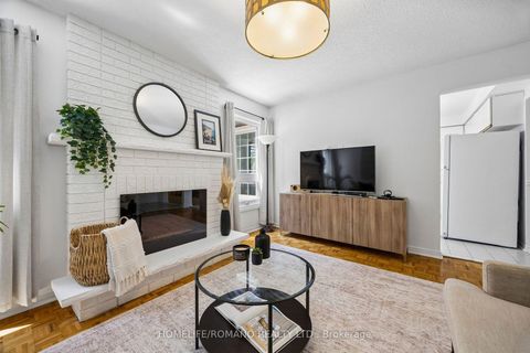 Photo 12 at 54 Links Road, Maple, Vaughan