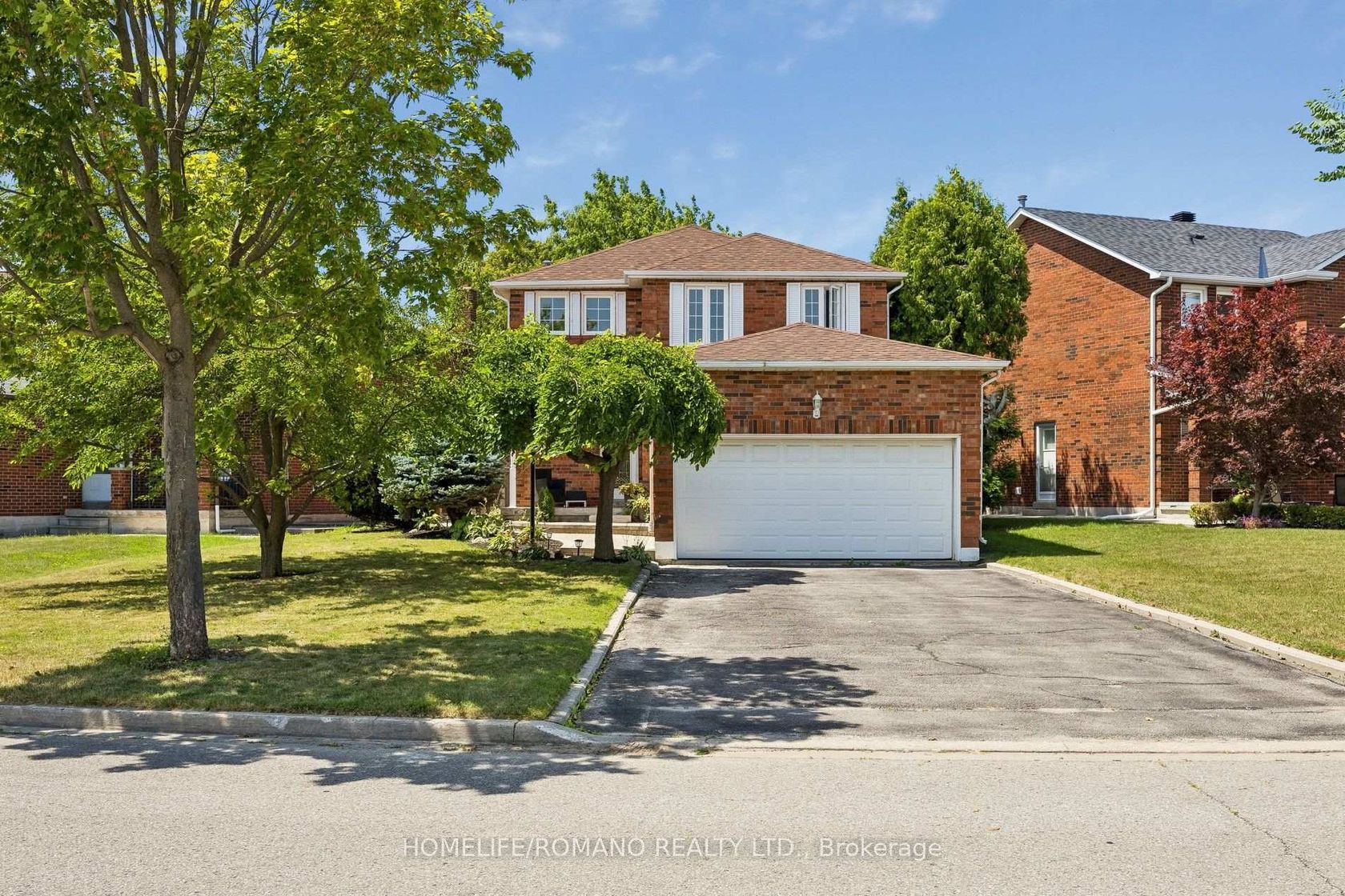 54 Links Road, Maple, Vaughan photo 1