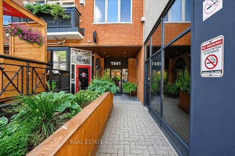 Photo 1 at 304 - 1941 Queen Street E, The Beaches, Toronto