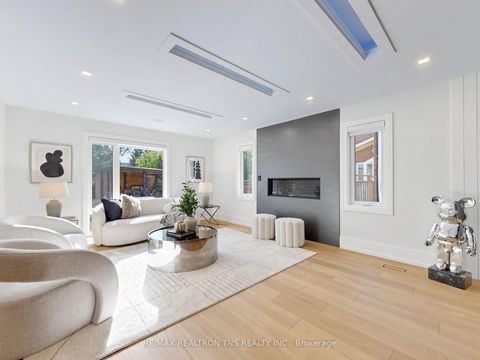 Photo 11 at 2 Eastgate Crescent, Bayview Hill, Richmond Hill