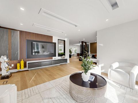 Photo 13 at 2 Eastgate Crescent, Bayview Hill, Richmond Hill