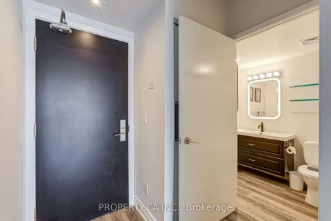 Photo 9 at 702 - 55 Stewart Street, Waterfront Communities C1, Toronto