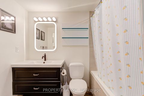 Photo 10 at 702 - 55 Stewart Street, Waterfront Communities C1, Toronto