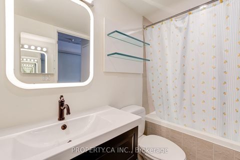 Photo 11 at 702 - 55 Stewart Street, Waterfront Communities C1, Toronto