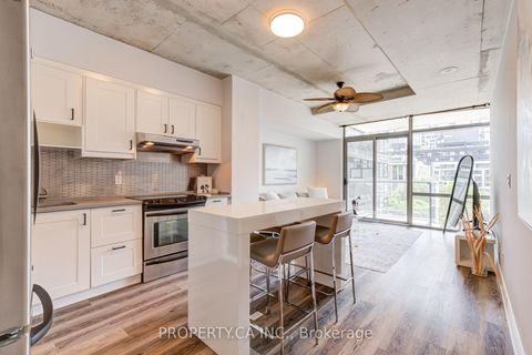 Photo 17 at 702 - 55 Stewart Street, Waterfront Communities C1, Toronto