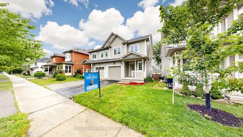 Photo 2 at 31 Laurendale Avenue, Keswick South, Georgina