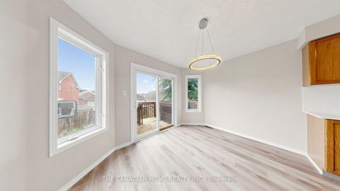 Photo 5 at 31 Laurendale Avenue, Keswick South, Georgina