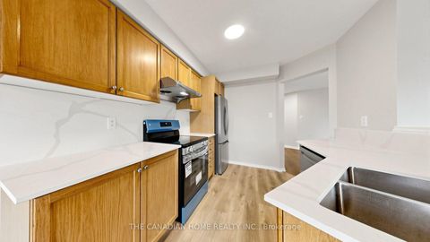 Photo 10 at 31 Laurendale Avenue, Keswick South, Georgina