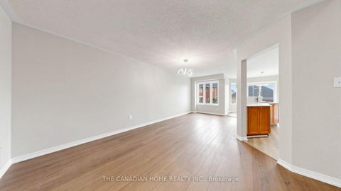 Photo 14 at 31 Laurendale Avenue, Keswick South, Georgina