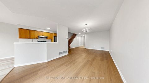 Photo 17 at 31 Laurendale Avenue, Keswick South, Georgina