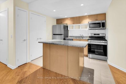 Photo 4 at 1104 - 208 Queens Quay W, Waterfront Communities C1, Toronto