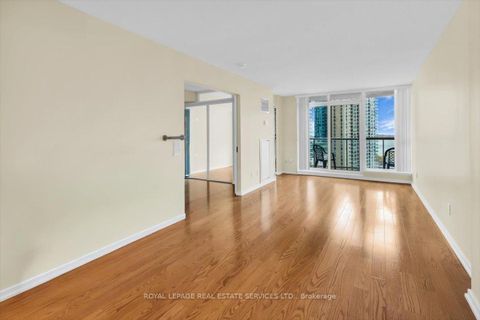 Photo 9 at 1104 - 208 Queens Quay W, Waterfront Communities C1, Toronto