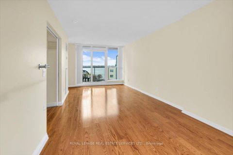 Photo 11 at 1104 - 208 Queens Quay W, Waterfront Communities C1, Toronto