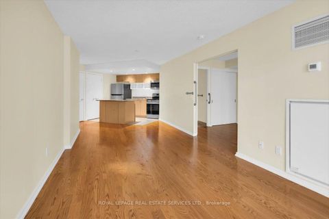 Photo 12 at 1104 - 208 Queens Quay W, Waterfront Communities C1, Toronto