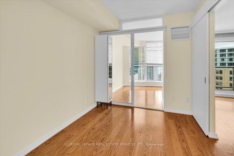 Photo 15 at 1104 - 208 Queens Quay W, Waterfront Communities C1, Toronto