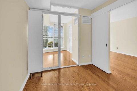 Photo 16 at 1104 - 208 Queens Quay W, Waterfront Communities C1, Toronto