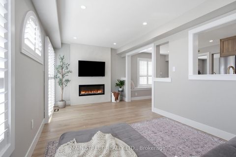 Photo 10 at 90 Four Seasons Crescent, Woodland Hill, Newmarket
