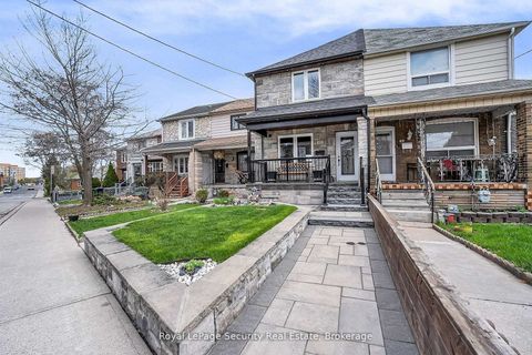 Photo 2 at 67 Northland Avenue, Smythe, Toronto