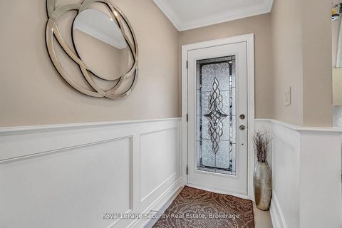 Photo 4 at 67 Northland Avenue, Smythe, Toronto