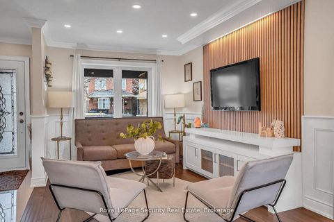 Photo 8 at 67 Northland Avenue, Smythe, Toronto